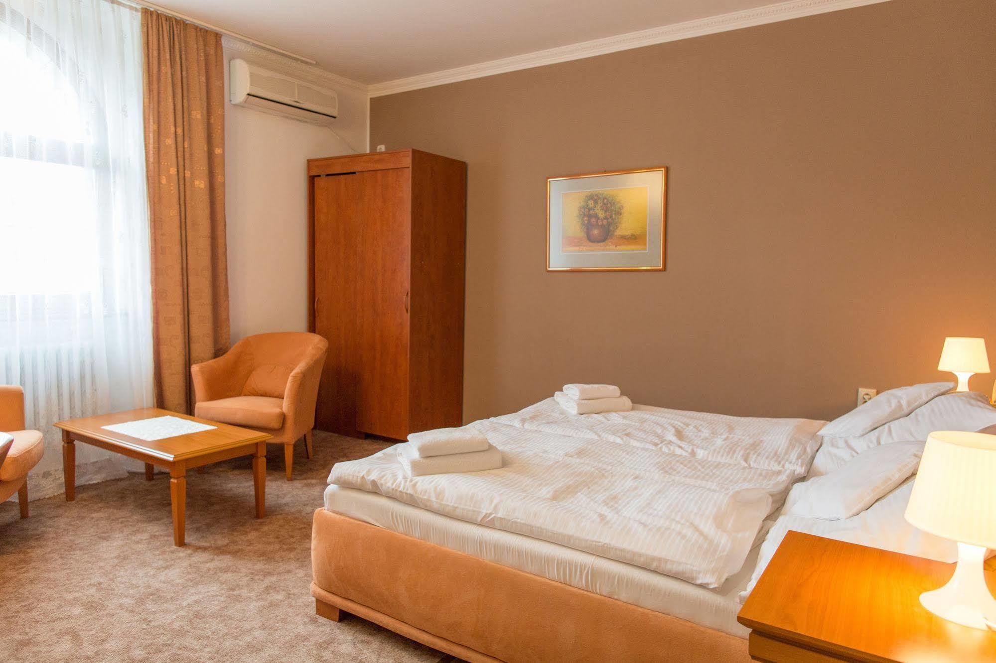 Hotel Grand Žilina Extérieur photo